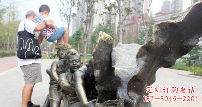 泸州拔萝卜的儿童小区景观铜雕