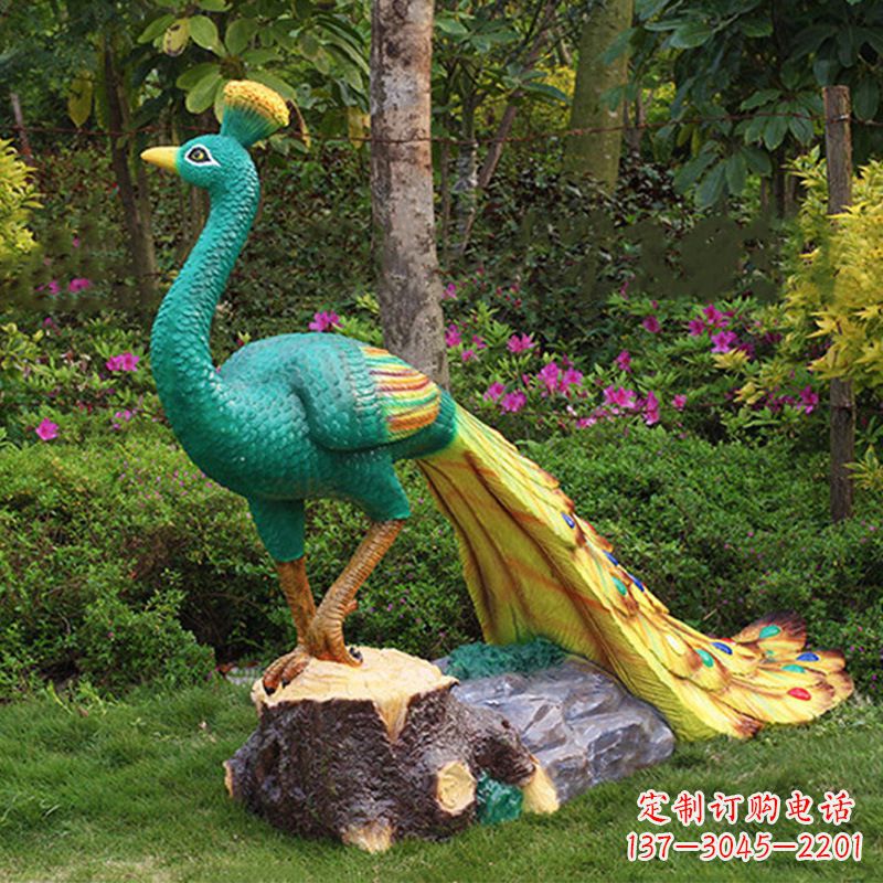 泸州玻璃钢制作的孔雀雕塑