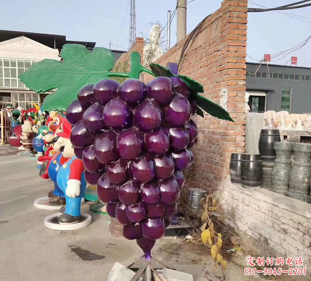 泸州仿真玻璃钢葡萄雕塑