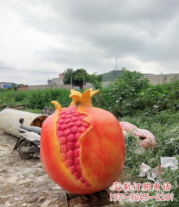 泸州玻璃钢仿真石榴雕塑——精美的艺术品