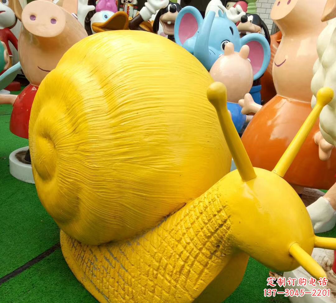 泸州玻璃钢制蜗牛雕塑——精致美观的公园景观