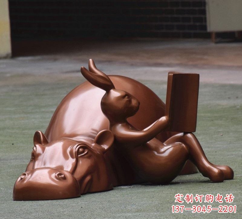 泸州玻璃钢河马雕塑——给环境添彩