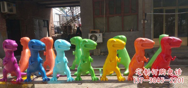 泸州玻璃钢制作的恐龙雕塑精美而又耐久