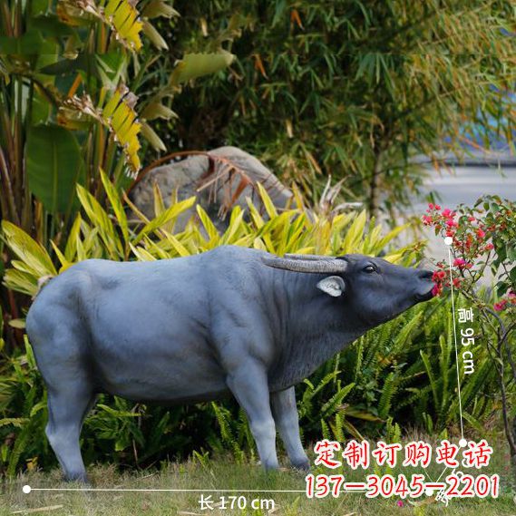 泸州玻璃钢水牛雕塑——象征力量的艺术作品