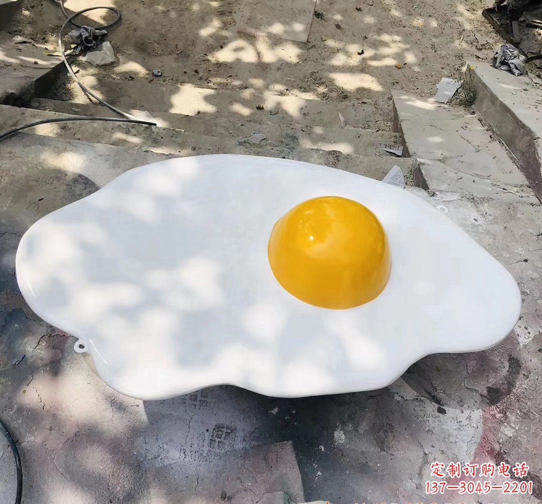 泸州玻璃钢鸡蛋雕塑——精美绝伦