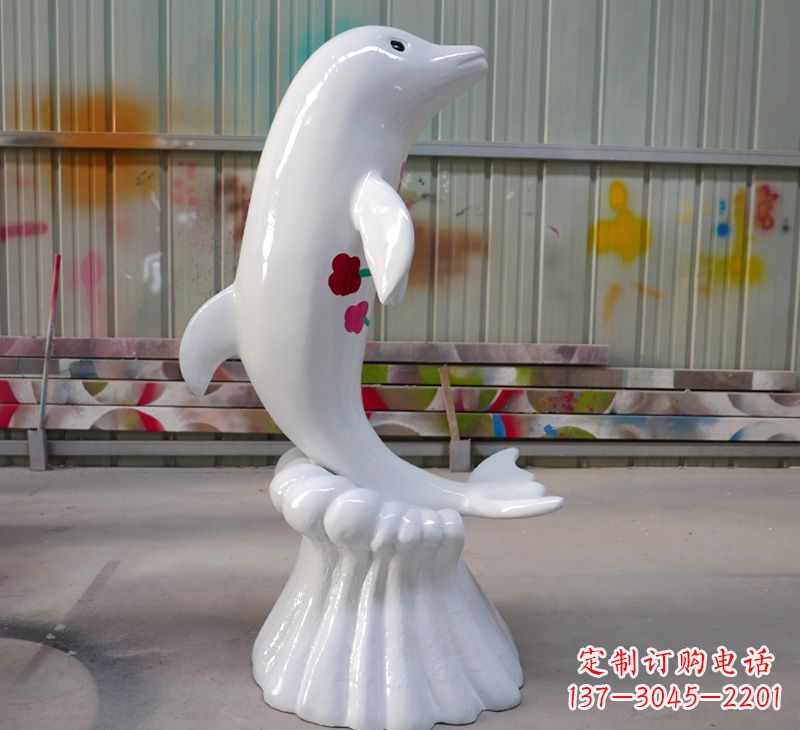 泸州海豚的魅力玻璃钢海豚雕塑