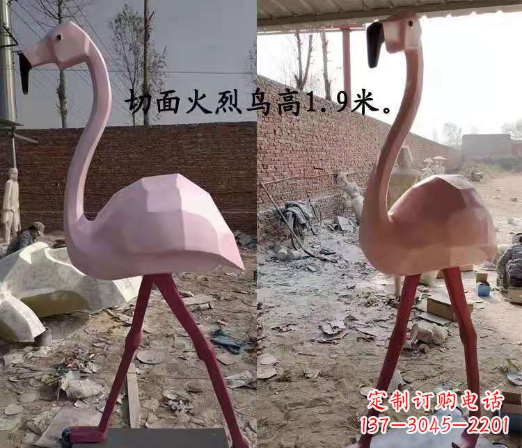 泸州玻璃钢仙鹤雕塑——灵动的艺术美学