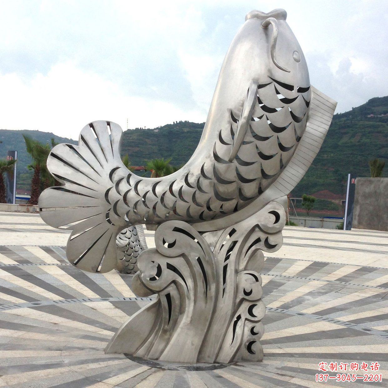 泸州不锈钢“鱼”园林水景喷泉动物景观雕塑