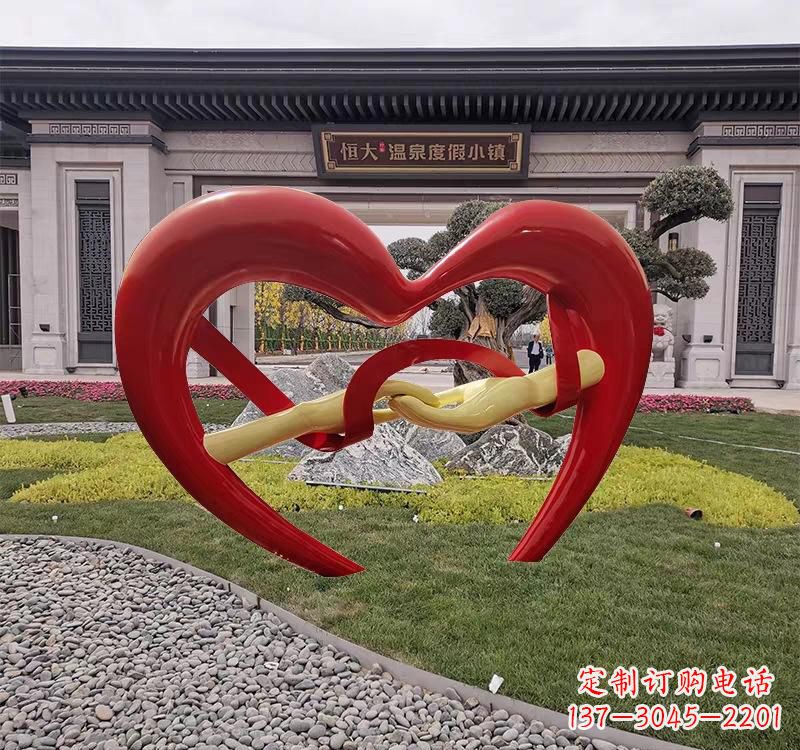 泸州不锈钢爱心字母雕塑——传递爱的艺术美学