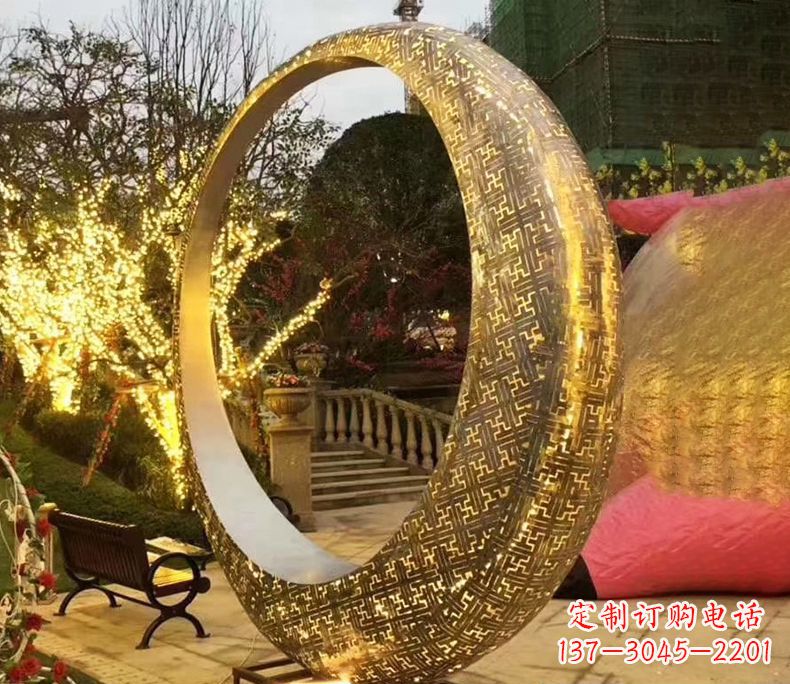 泸州不锈钢发光月亮雕塑艺术与科技的结合