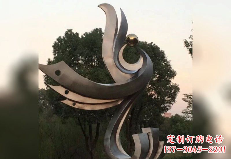 泸州不锈钢凤凰雕塑象征着活力与美丽