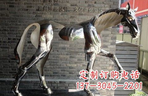 泸州不锈钢马雕塑精美而又具有象征意义