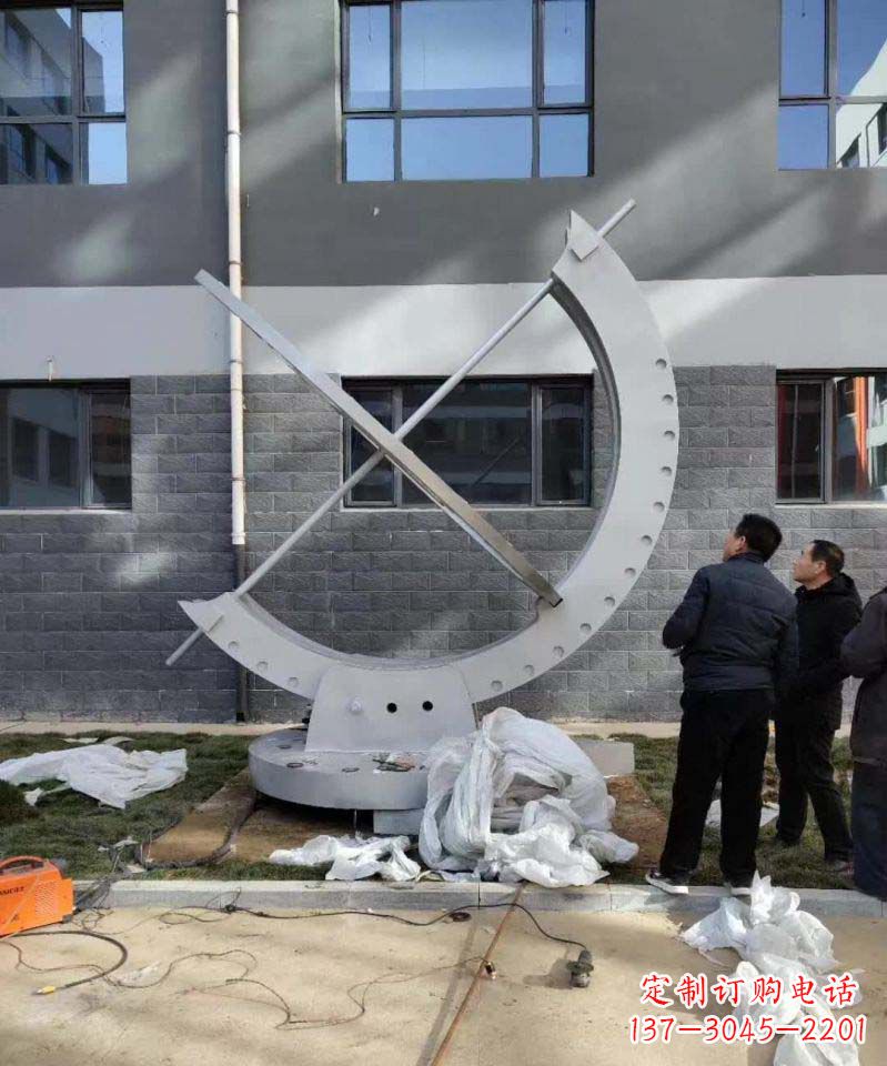 泸州不锈钢日晷雕塑精致而优雅