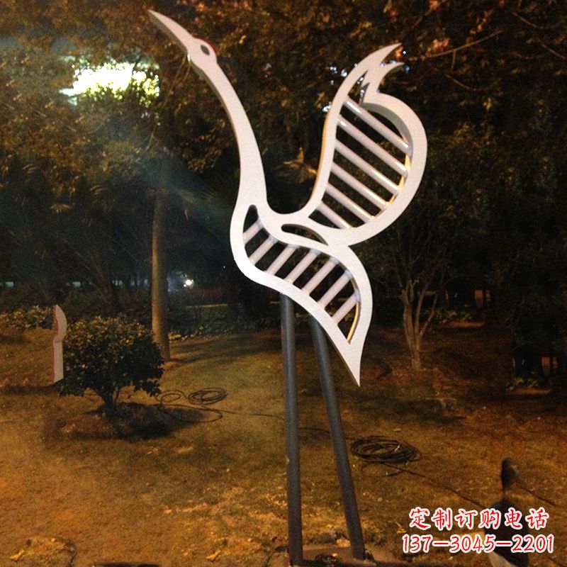 泸州仙鹤雕塑精美的不锈钢制作