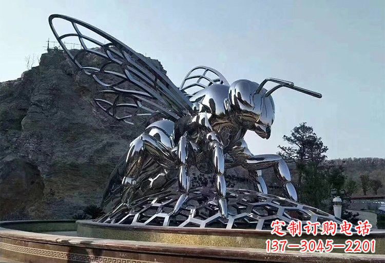 泸州不锈钢大型蜜蜂雕塑铸造出精美绝伦的艺术杰作