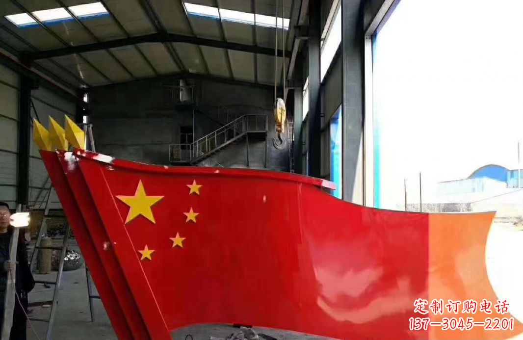 泸州不锈钢党旗雕塑象征着中国共产党的伟大