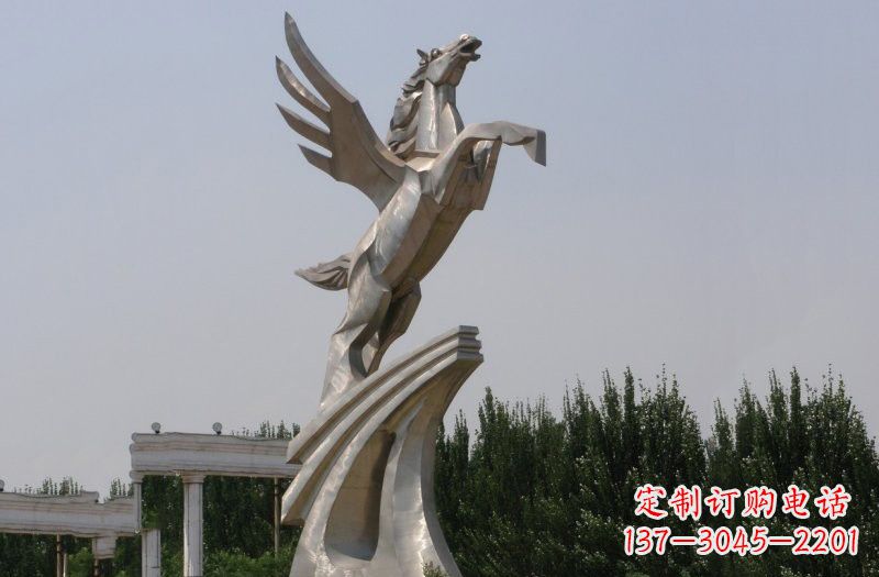 泸州不锈钢飞马雕塑象征力量与灵动