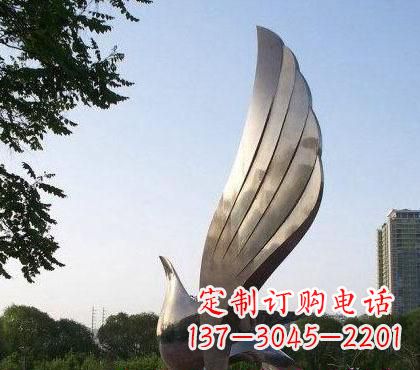 泸州不锈钢鸽子雕塑美丽的象征