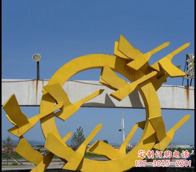 泸州不锈钢大雁雕塑点缀公园美景