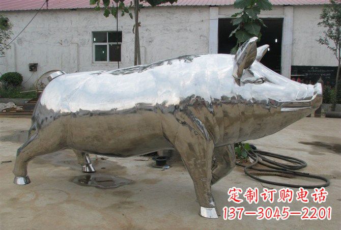 泸州不锈钢公园动物猪雕塑精美雕塑展现完美美学