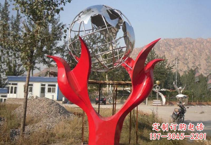 泸州地球雕塑一座象征和平的不锈钢公园