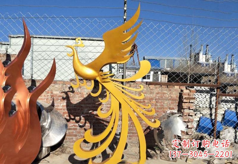 泸州不锈钢凤凰雕塑——灿烂金色给予城市温暖