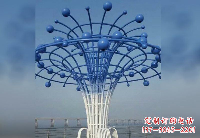 泸州不锈钢广场上的喷泉雕塑