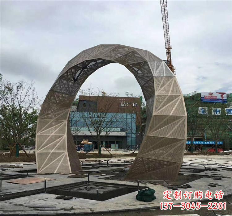 泸州不锈钢拱门雕塑精美外观,古典气息