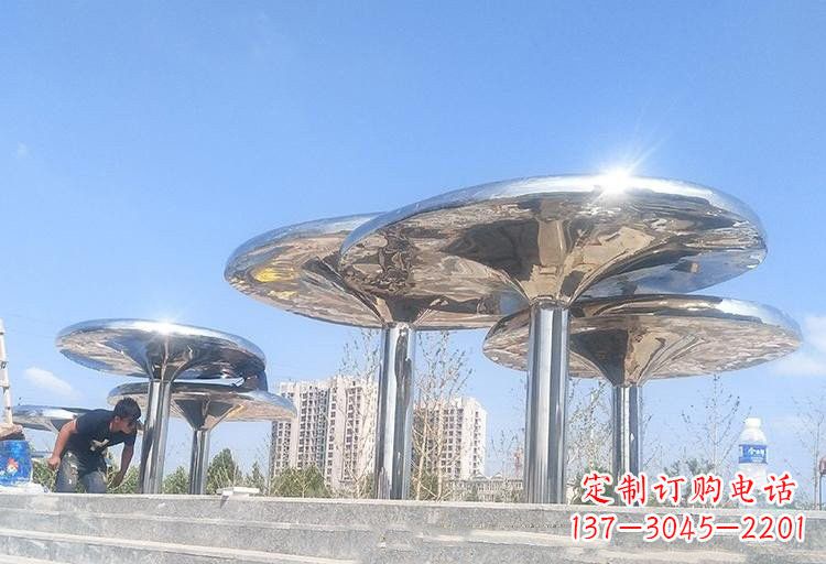 泸州不锈钢广场凉亭雕塑——精美雕塑点缀美丽环境
