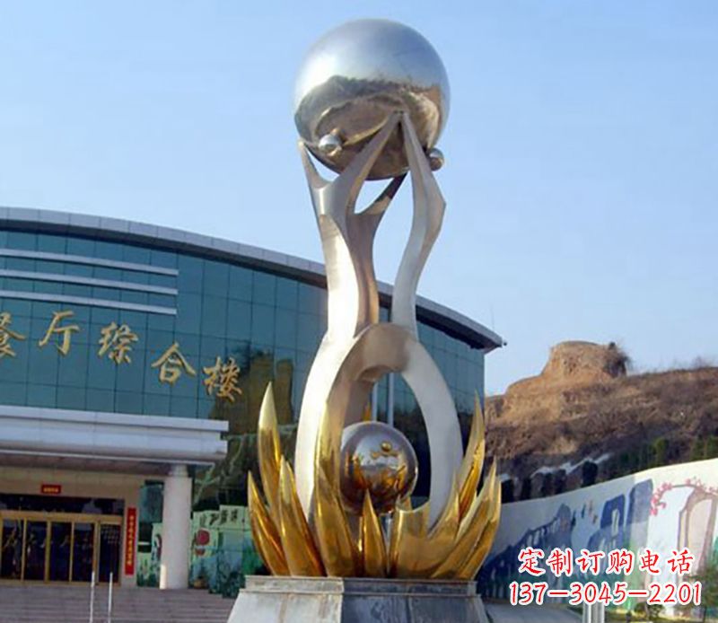 泸州不锈钢荷叶托球雕塑艺术之美