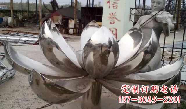 泸州不锈钢莲花雕塑精美绝伦
