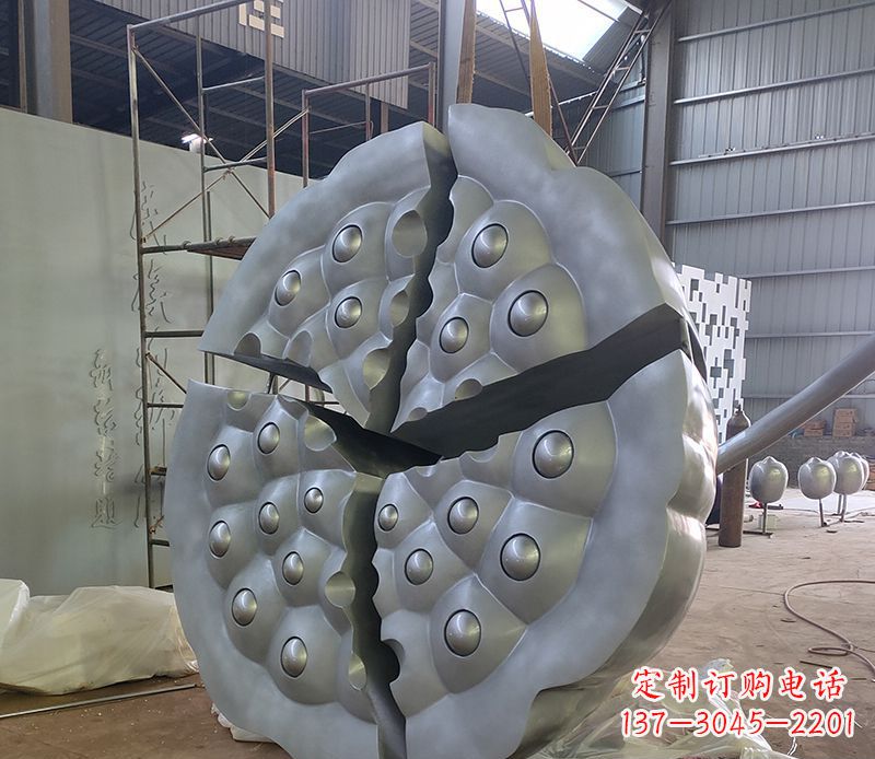 泸州不锈钢莲蓬雕塑精美外形 引人入胜