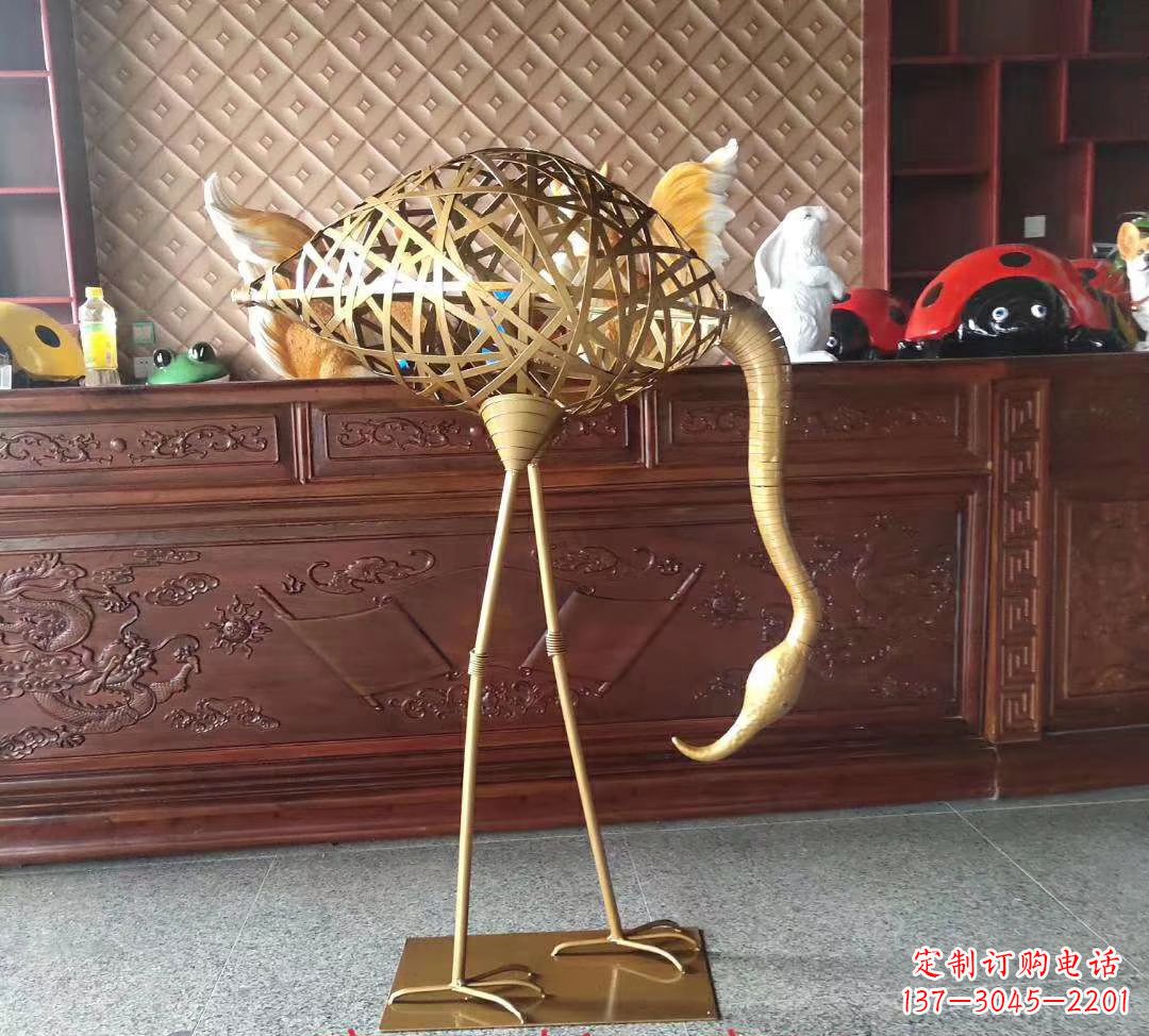 泸州不锈钢丹顶鹤雕塑精美外形,传承中华文化