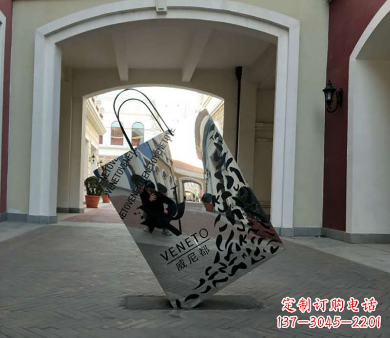 泸州不锈钢镂空购物袋雕塑——艺术精美的装饰品