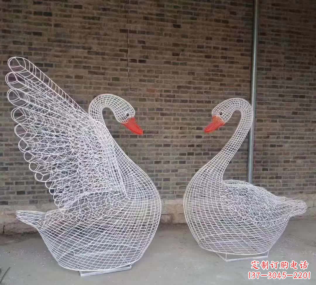 泸州不锈钢镂空天鹅雕塑——美丽动人