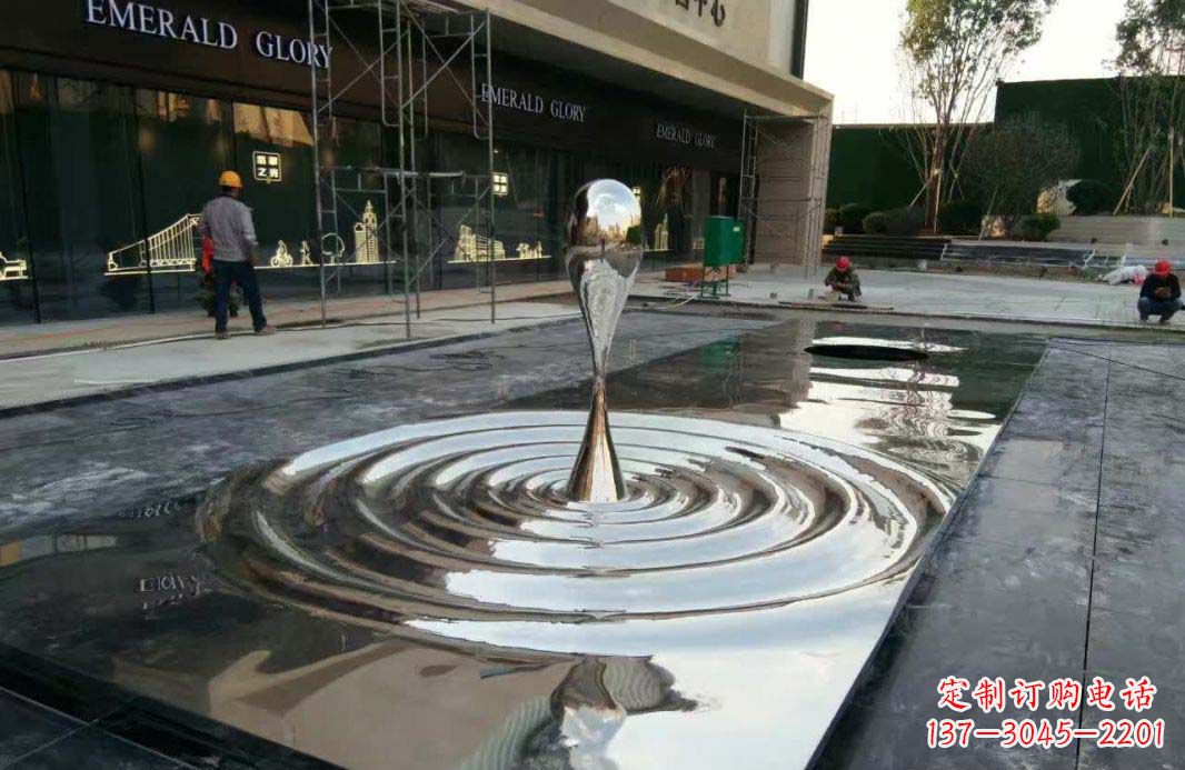 泸州不锈钢水滴雕塑美丽的艺术表现