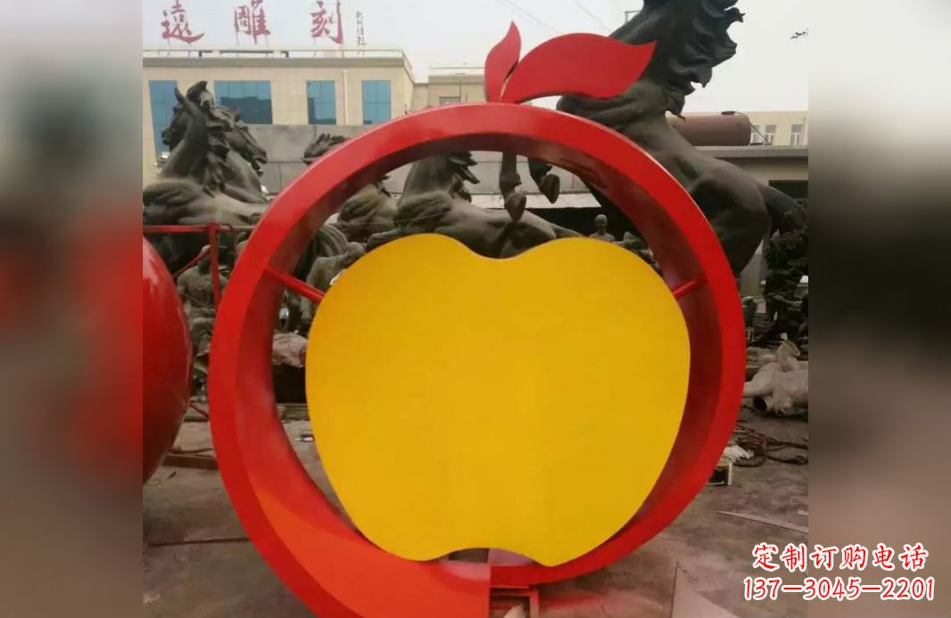 泸州不锈钢苹果雕塑——见证爱与和平