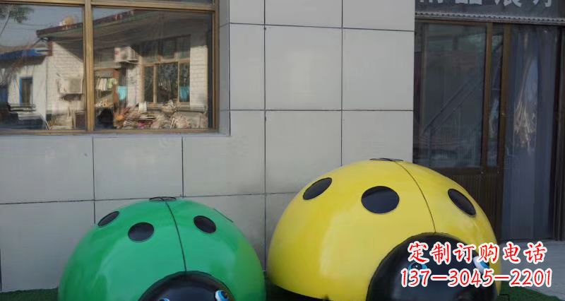 泸州不锈钢瓢虫雕塑精致而富有艺术感