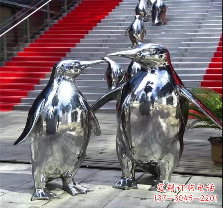 泸州不锈钢企鹅雕塑海洋生物的艺术表现