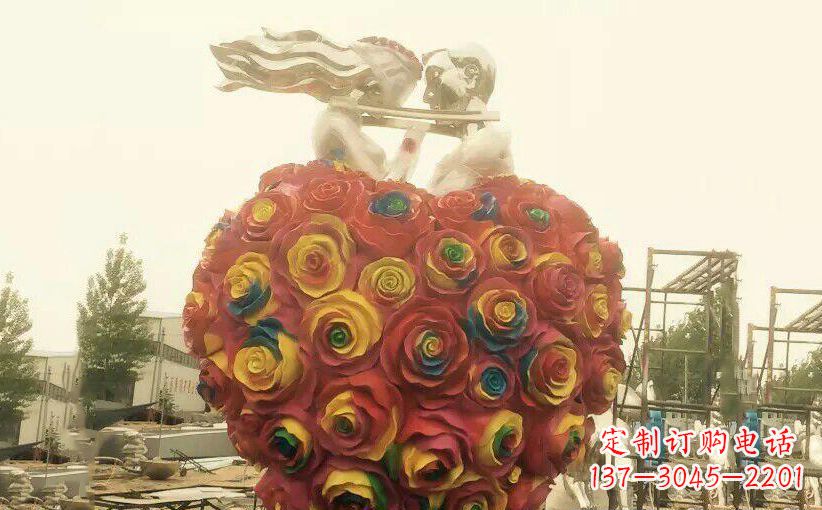 泸州浪漫之美——不锈钢情侣结婚雕塑