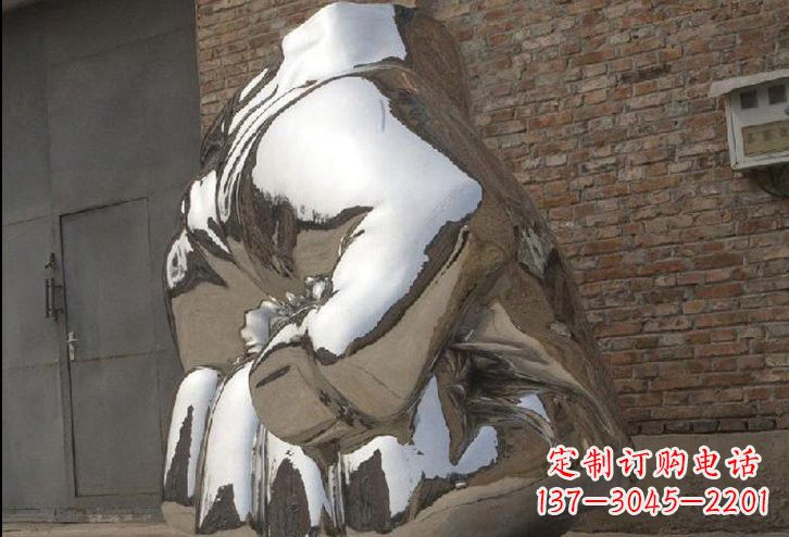 泸州不锈钢拳头雕塑给人以力量的象征
