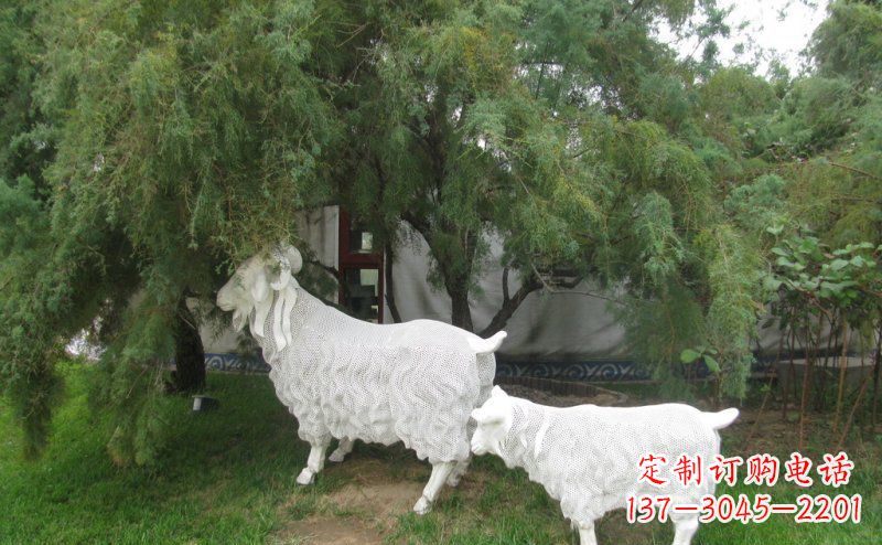 泸州不锈钢山羊雕塑静谧中的动态美