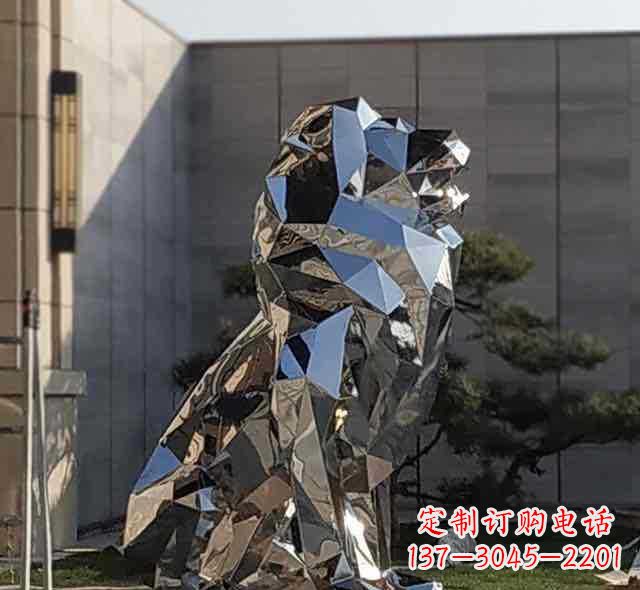 泸州不锈钢狮子雕塑象征力量与美丽