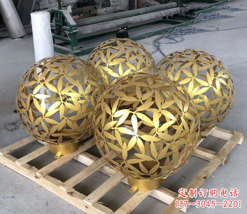 泸州不锈钢树叶镂空球的美妙景观