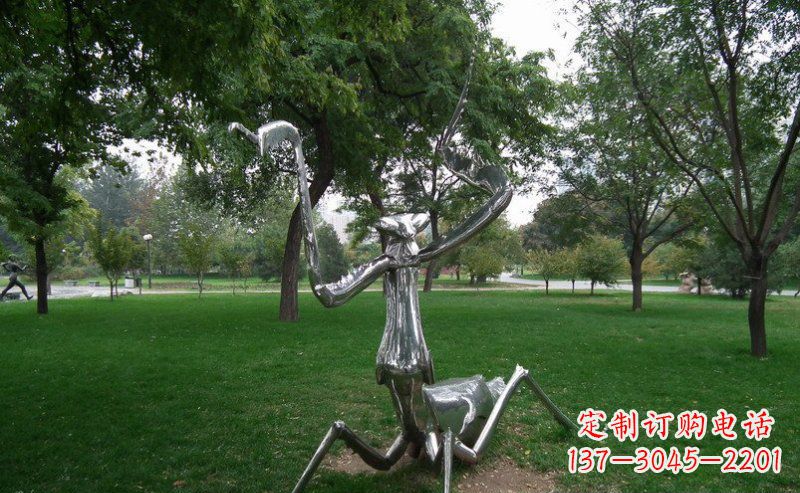 泸州不锈钢螳螂古朴雅致的雕塑