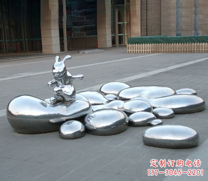 泸州不锈钢兔子雕塑饱含艺术美感的艺术品