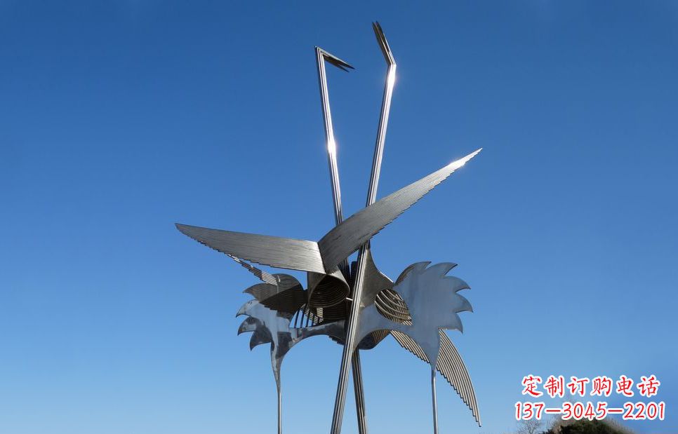 泸州不锈钢鸵鸟雕塑精美外形、传神表现