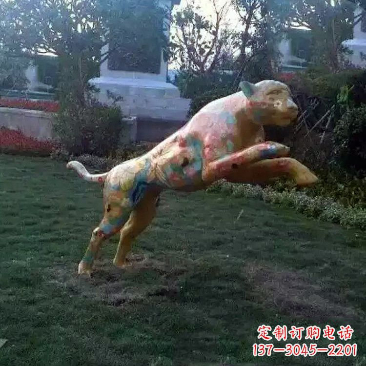 泸州豹子玻璃钢雕塑——精美动物摆件