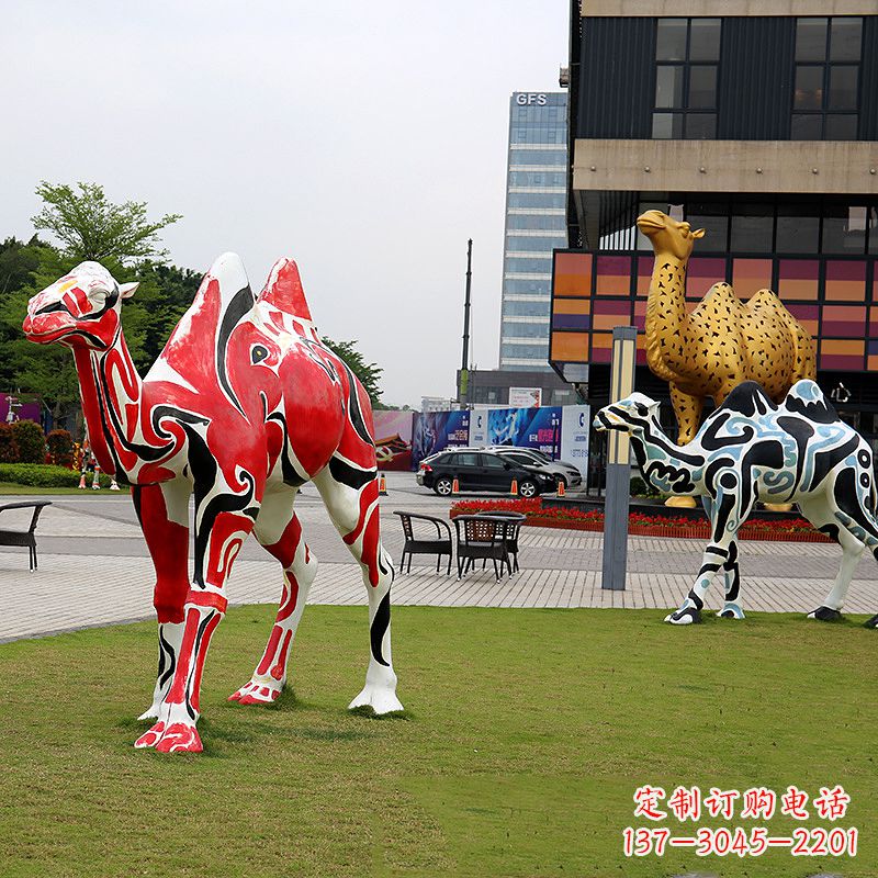 泸州彩绘骆驼不锈钢雕塑城市园林的精美装饰