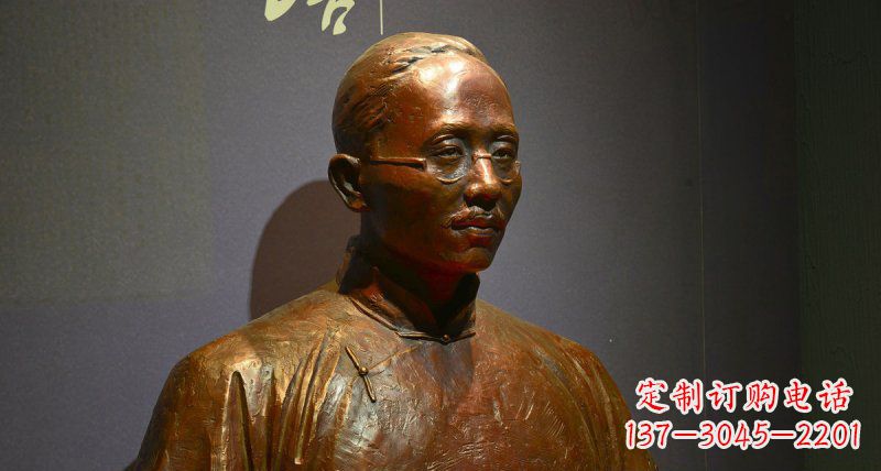 泸州蔡元培——一位传奇民族英雄的雕塑